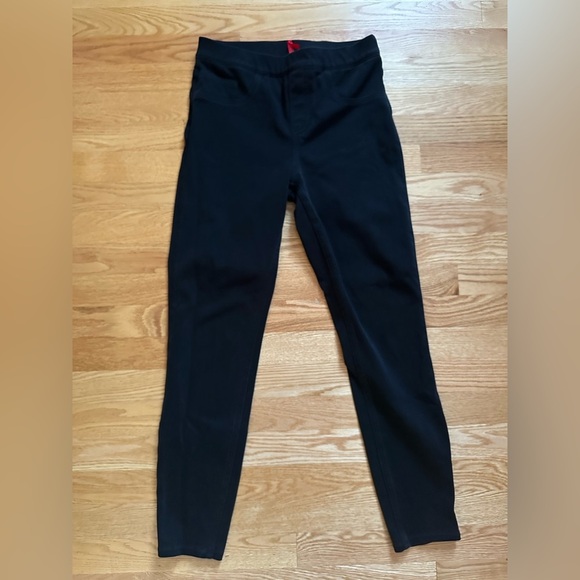 SPANX Women's Black Ankle Leggings - Size Medium - Picture 1 of 10